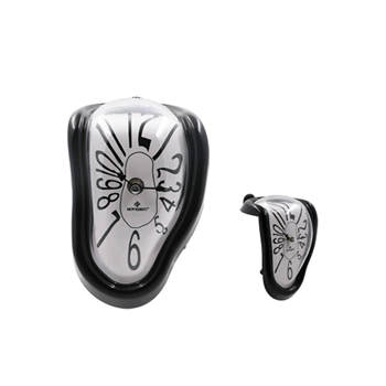 Twisted Shape Clock
